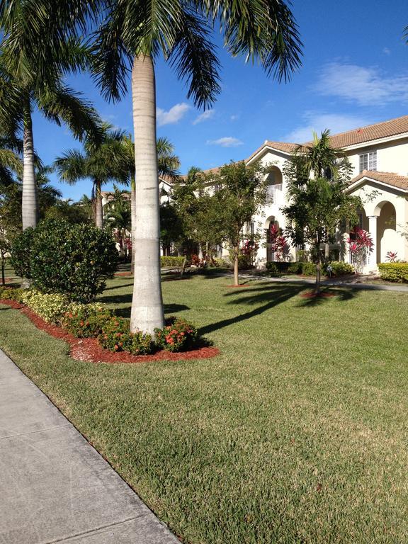 Villa Speedway Blvd Townhouse Homestead Exterior foto